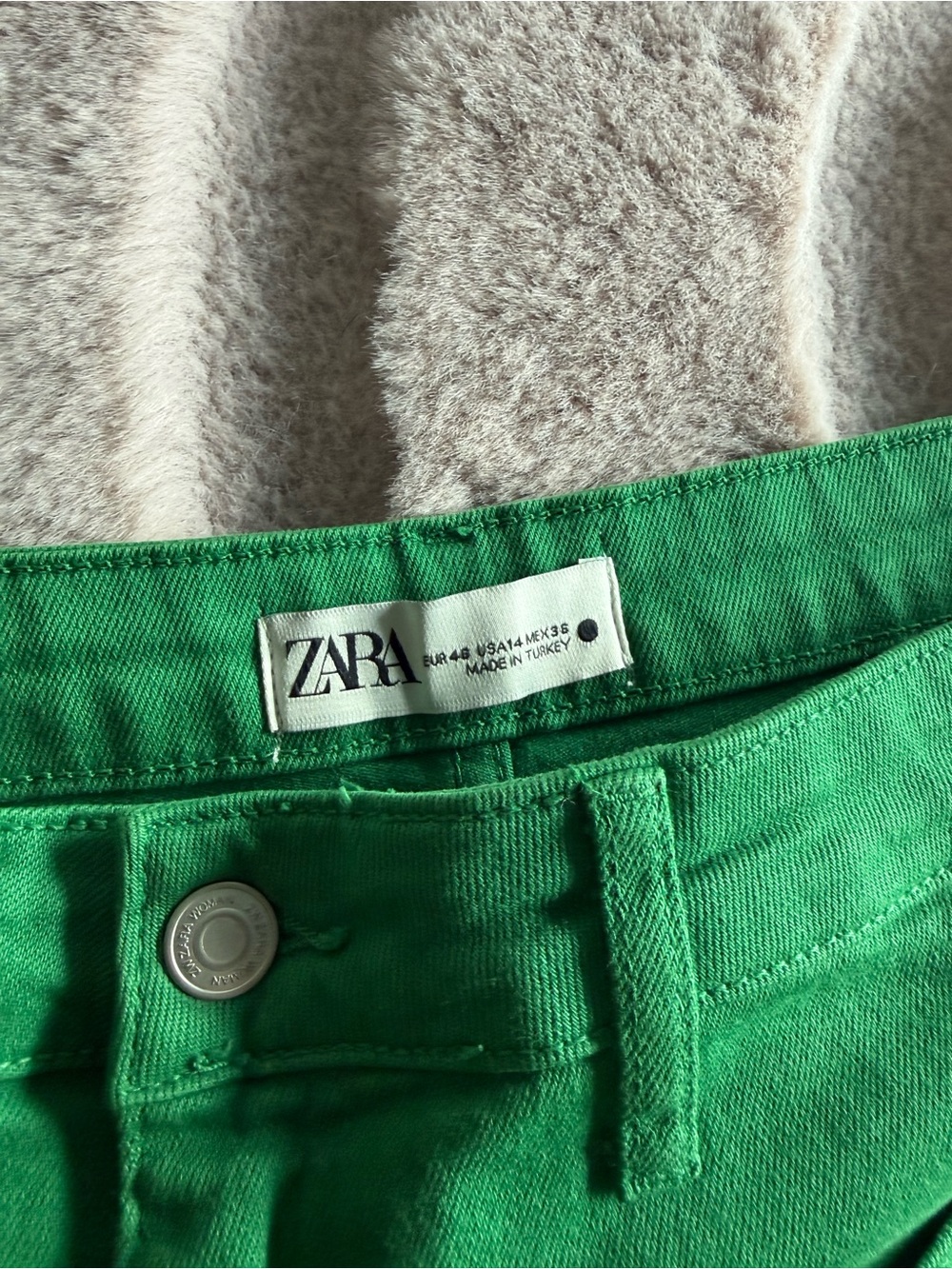 Zara Bright Green Jeans - Straight-Leg - Picture 3 of 3